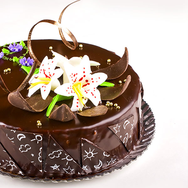 Chocolate Flower Cake - Bloom Hub - Plants, Flowers, Cakes and More