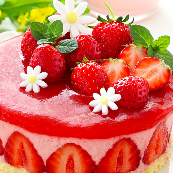 French Strawberry Cake